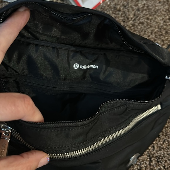 Lululemon City Adventure belt bag New! - Picture 6 of 6